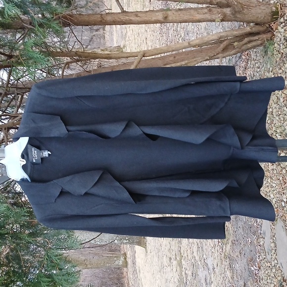 St. John Caviar Cascading Ruffle Open Front Black Knit Sweater Jacket EUC Size 4 - Picture 15 of 15